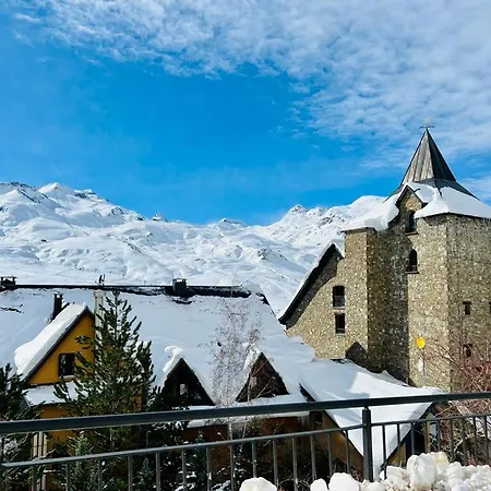 Pirineos 360 ❀ Tosquera ❀ Balcon Con Vistas A Pistas De *